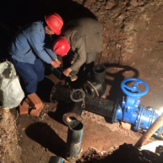 挑燈夜戰(zhàn)不擾民，爭分奪秒保運(yùn)行