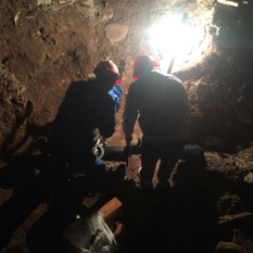 挑燈夜戰(zhàn)不擾民，爭分奪秒保運(yùn)行