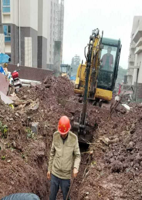 風(fēng)雨無(wú)阻 力保工程順利完工