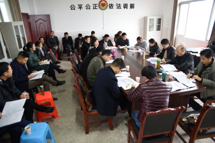 早謀劃、早部署、早行動，扎實做好2018年脫貧規(guī)劃工作