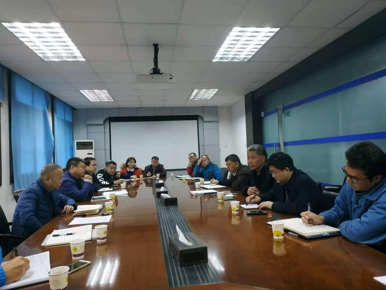 郭總帶隊深入“三供一業(yè)”施工現(xiàn)場協(xié)調(diào)推進(jìn)項(xiàng)目建設(shè)