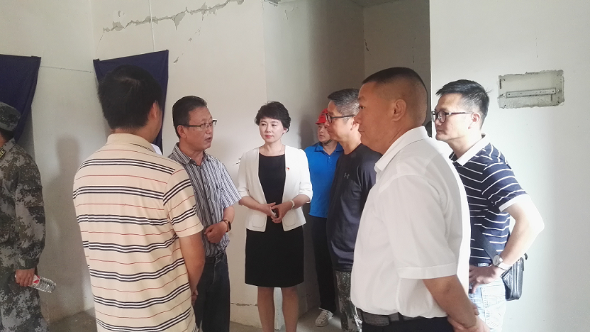 長寧“6.17”地震臨時(shí)過渡安置房屋建設(shè)推進(jìn)會在珙縣召開