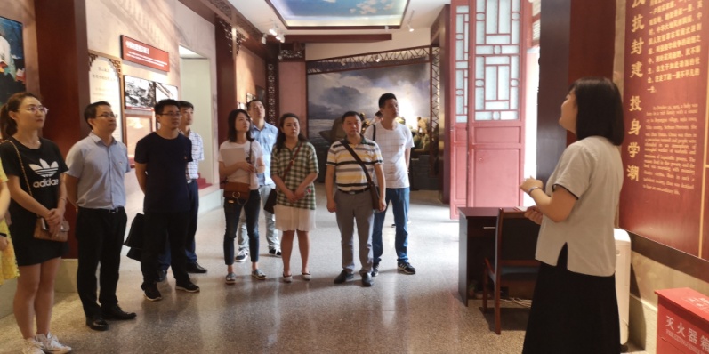 一支部開展“不忘初心、牢記使命”主題教育活動