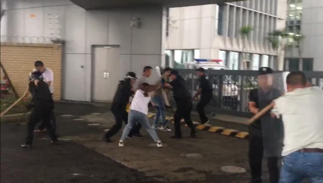 加強(qiáng)反恐演練，提高安全意識(shí)