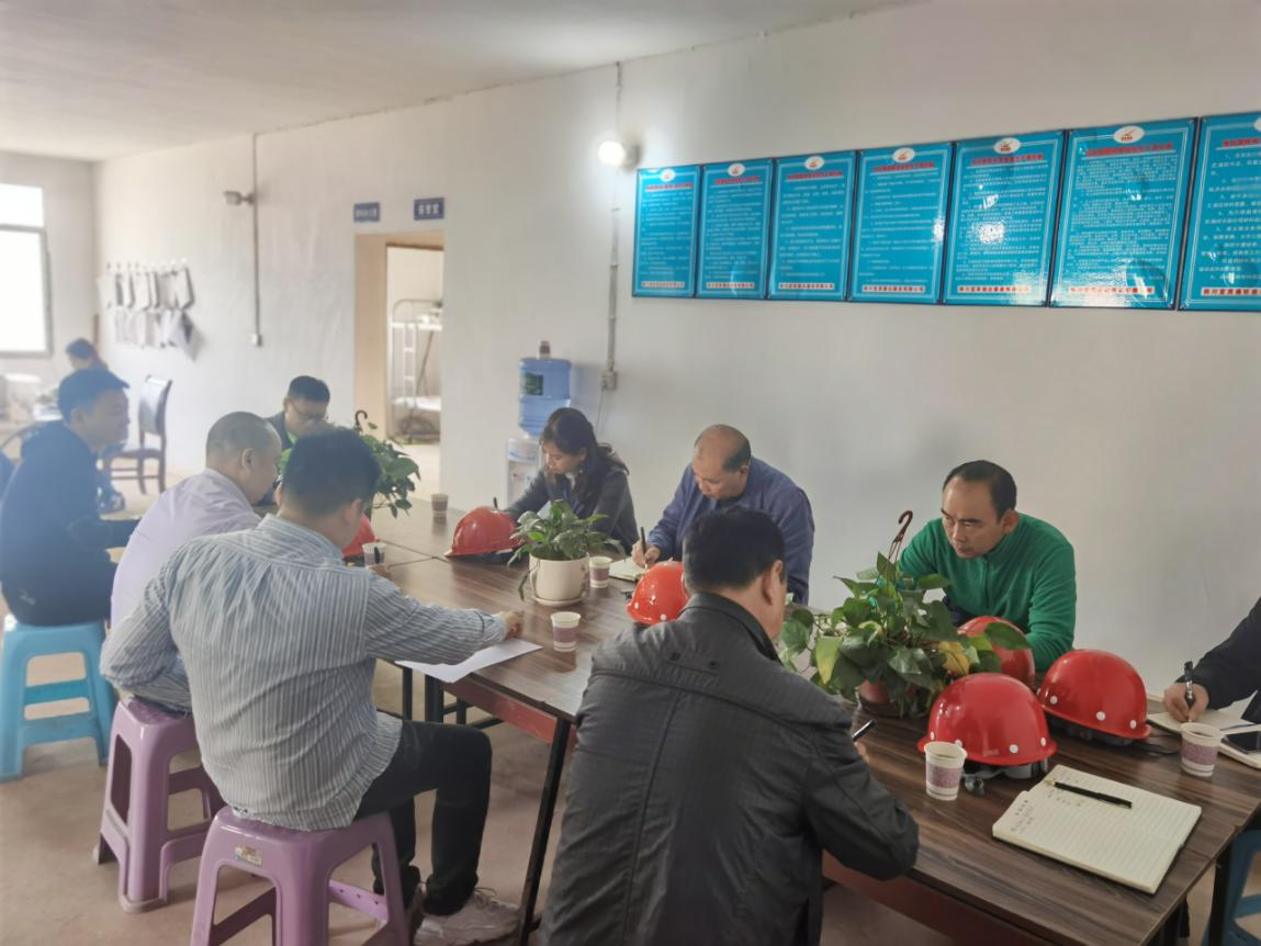 集團(tuán)公司黨委委員、副總經(jīng)理任大慶督查指導(dǎo)高捷水廠在建工程