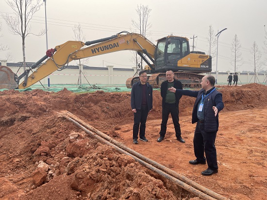 集團公司黨委書記、董事長周燕賓率隊調研督查五糧液機場供水保障工程建設
