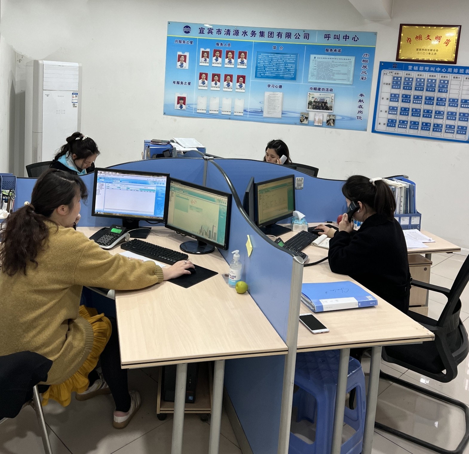 致敬半邊天，熱線崗位展風(fēng)采