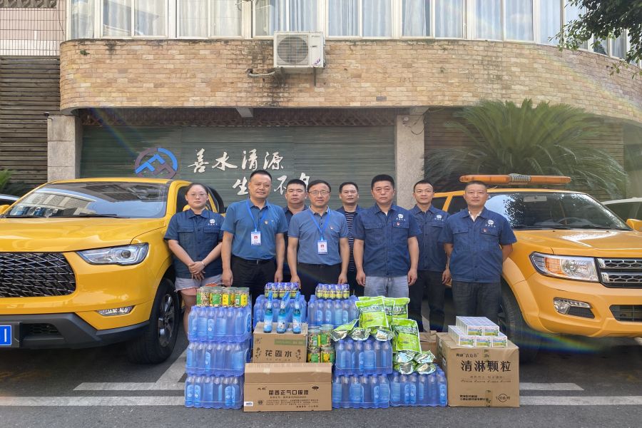 奮戰(zhàn)一線(xiàn)保供水，夏送清涼沁人心