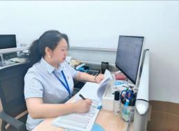 《榜樣在身邊》系列報(bào)道——杜莉、何振南 扎根基層踐初心 恪盡職守顯擔(dān)當(dāng)